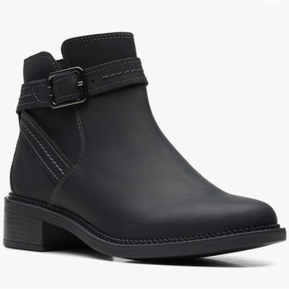Clarks Collection Maye Strap Ankle Boot size 8m black